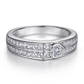 Damen Ring mit Herzdesign und funkelnden Zirkonia Shop Nory
