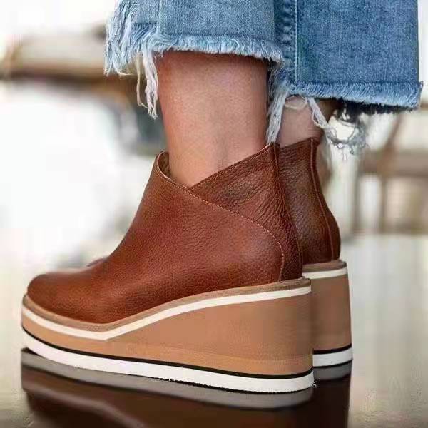 Damen Keilabsatz-Stiefelette aus strukturiertem Leder mit elastischem Einsatz und rutschfester Plattformsohle Shop Nory
