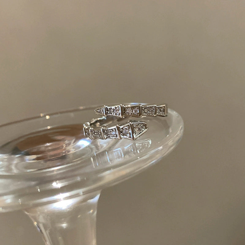 Damen Ohrstecker mit eleganter geometrischer Form Shop Nory