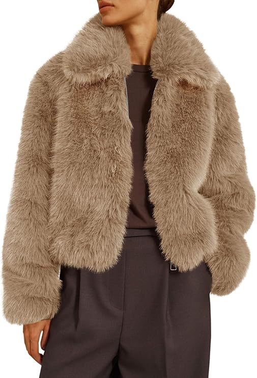 Damen Kurze Boxy‑Faux‑Fur‑Fliegerjacke mit dichtem Hochflor und breitem Umlegekragen Shop Nory