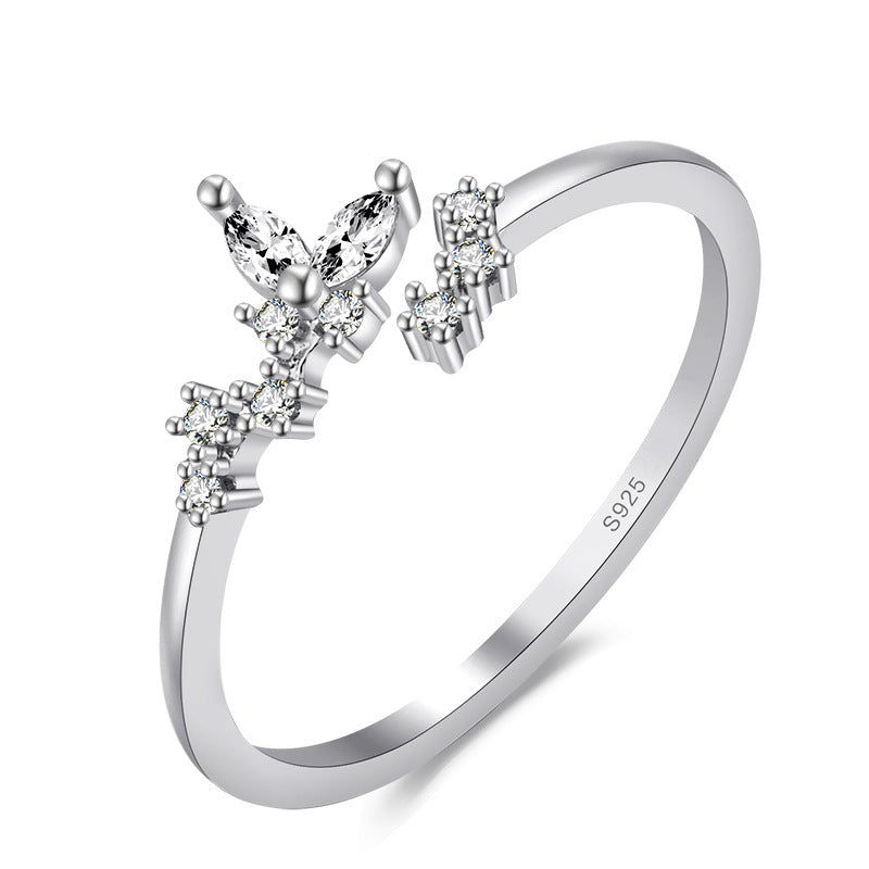 Damenring mit elegantem Schmetterlingsdesign und funkelnden Zirkonia Shop Nory
