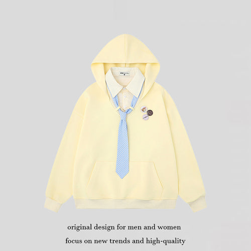 Damen Kapuzenpullover mit eingesetztem Hemdkragen und vorgebundener Krawatten-Applikation Shop Nory