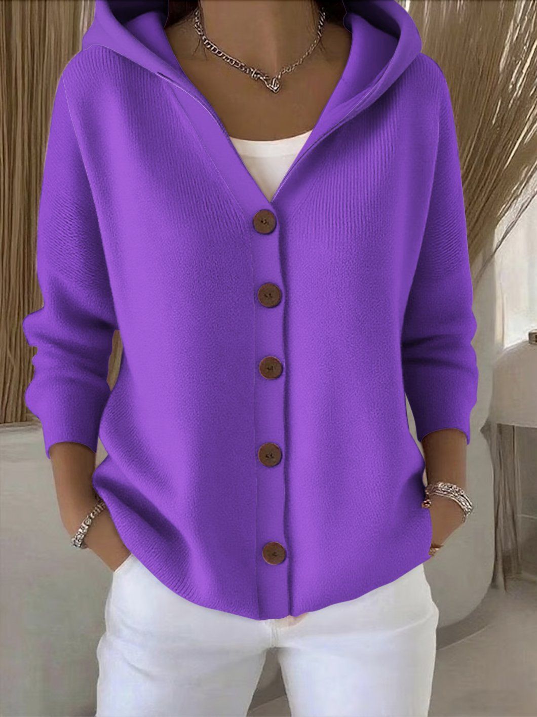 Damen Kapuzenstrickjacke mit Praktischen Knopfdetails und Lässigem Schnitt