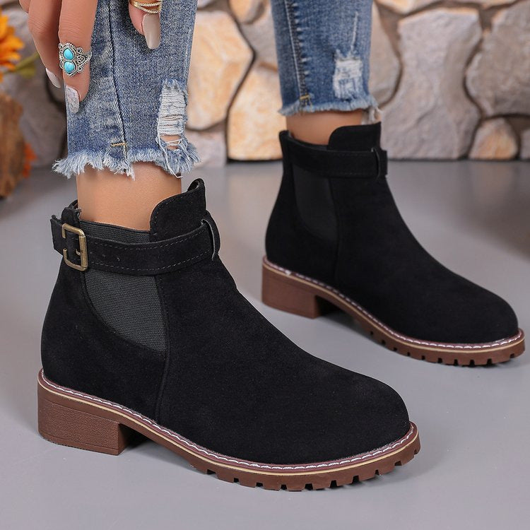 Damen Wildleder-Optik Chelsea-Stiefelette mit dekorativem Schnallenriemen, elastischem Einsatz und grober Profilsohle Shop Nory
