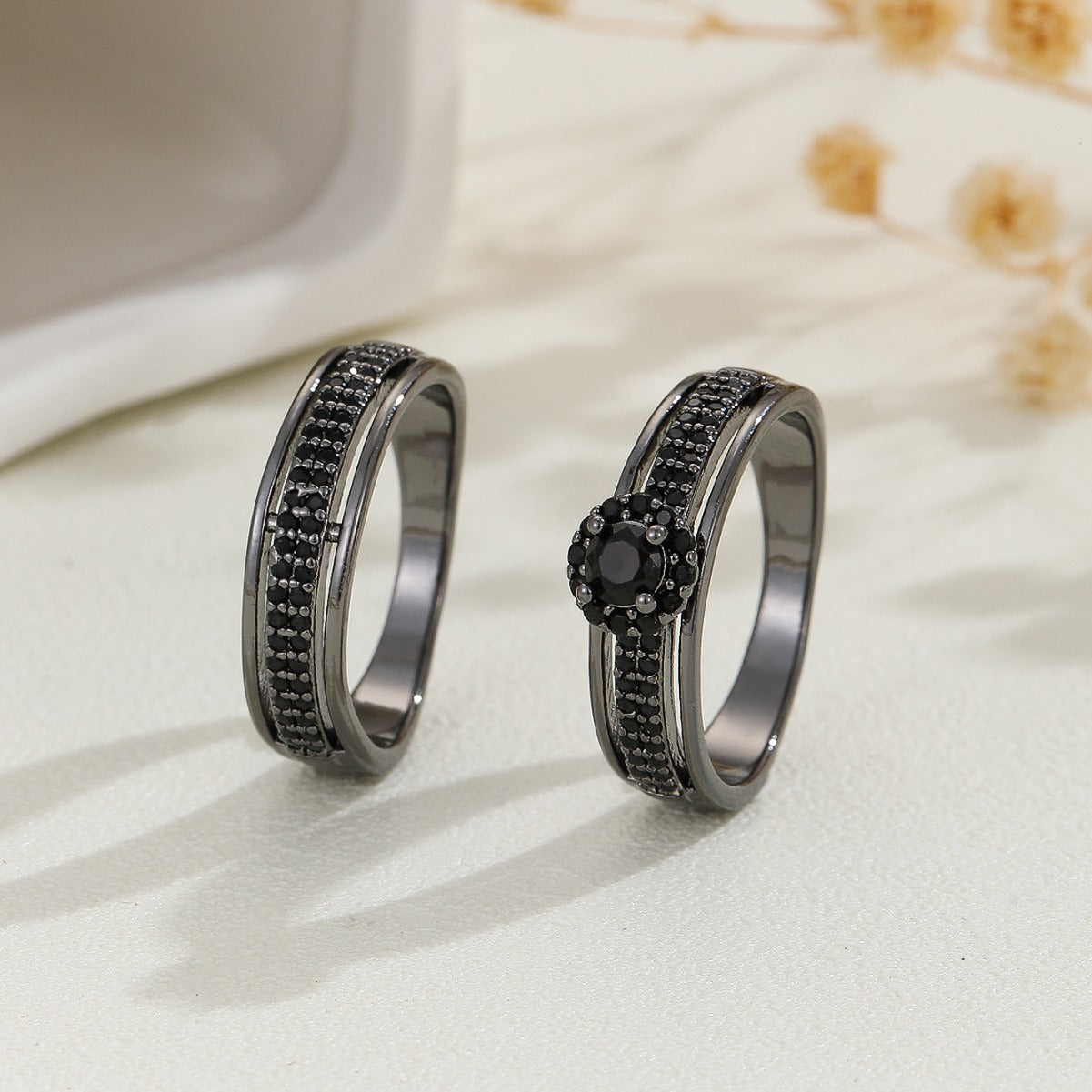 Damen eleganter Ring mit funkelnden Zirkonia Shop Nory