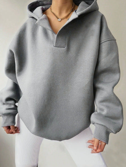 Damen Oversize-Kapuzenpullover aus schwerem Sweatstoff mit V‑Ausschnitt‑Detail und langen Rippbündchen Shop Nory