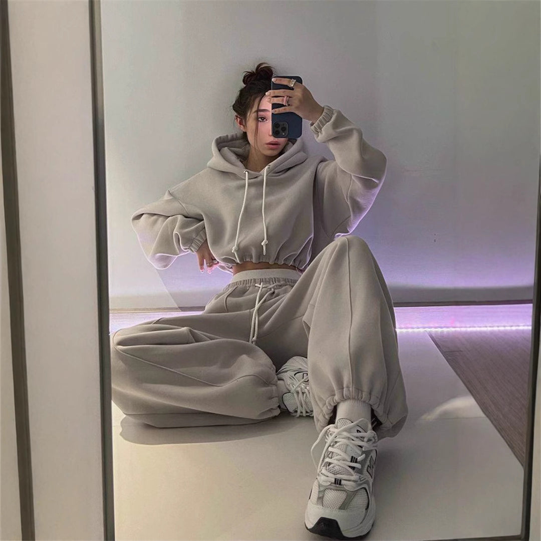 Damen Oversize-Hoodie und Jogginghose Set mit weichem Innenfutter, verstellbarer Kordel und hochgezogenem Bund Shop Nory