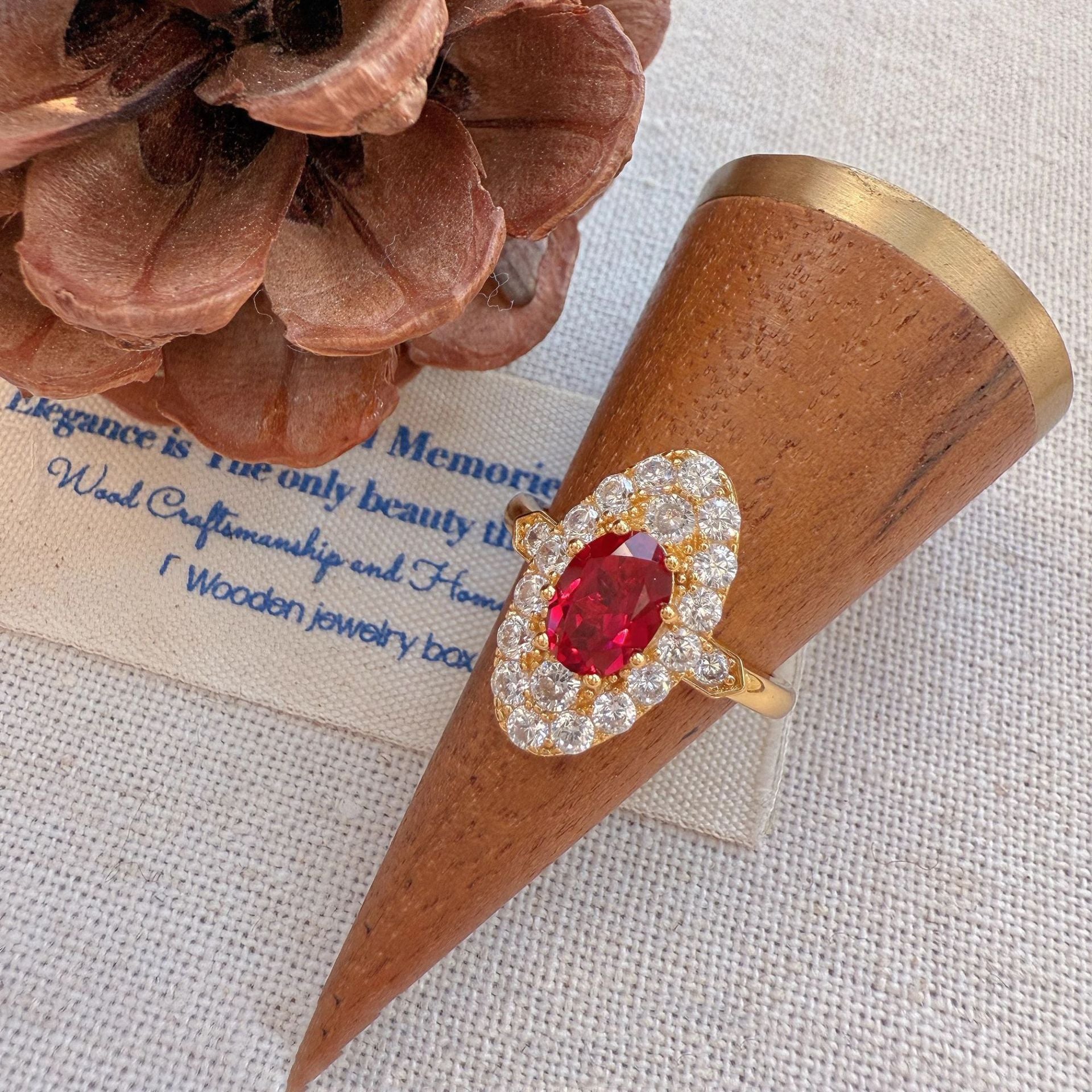 Damenring mit rotem Stein Shop Nory