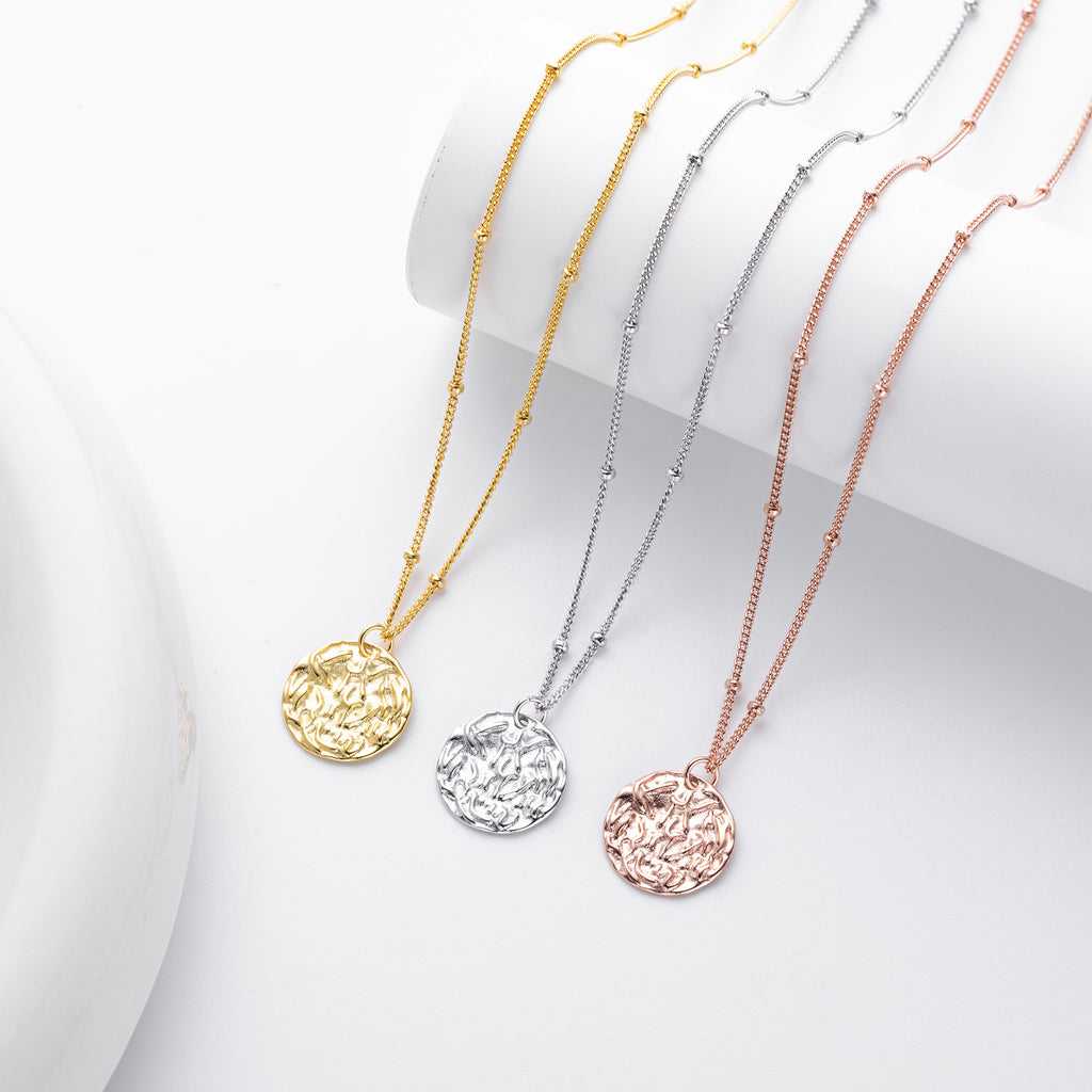 Damen Halskette mit graviertem Medaillonanhänger Shop Nory