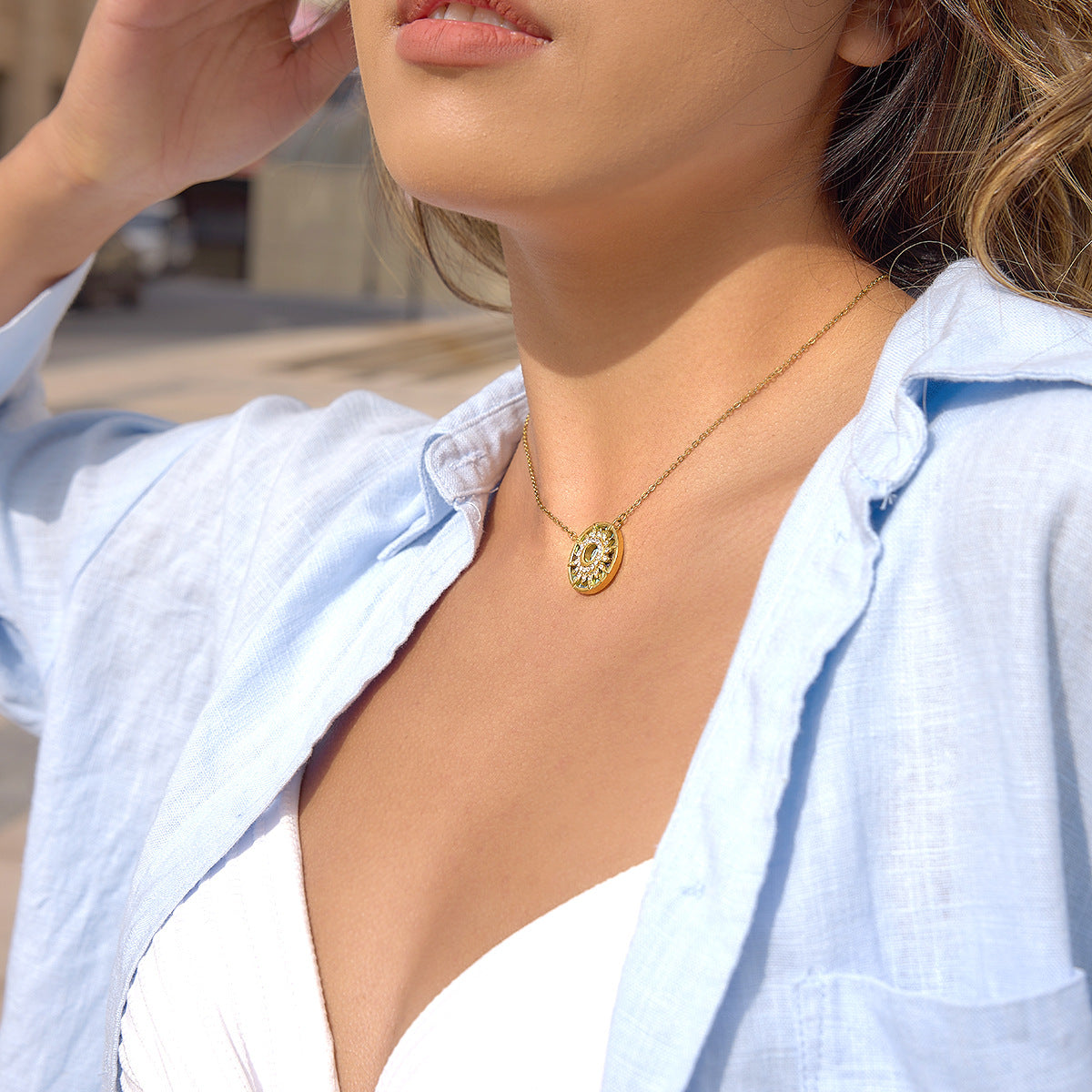 Damen Halskette mit verspiegeltem Sonnenanhänger und hypoallergener Edelstahlverarbeitung Shop Nory