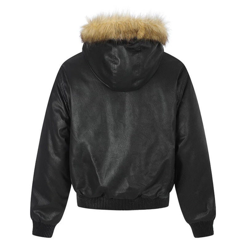 Damen Kunstleder-Bomberjacke mit Kapuze, Kunstfellbesatz und dekorativen Nieten Shop Nory