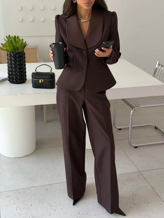 Damen Taillierter Blazer mit übergroßem Schalkragen und Hose mit hohem Bund und weitem Bein Shop Nory