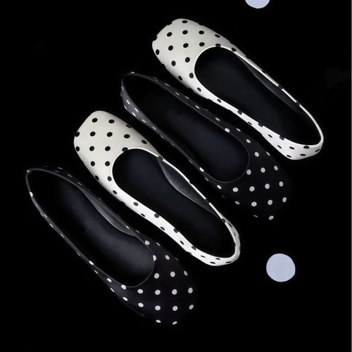 Damen Ballerinas mit quadratischer Zehenform und glänzender Oberfläche