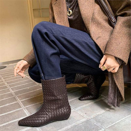 Damen Geflochtene Lederoptik-Midcalf Stiefeletten mit spitzer Zehenform und flachem Absatz Shop Nory