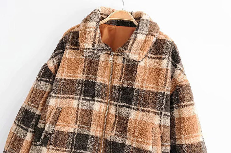 Damen Karierte Teddyjacke mit Reißverschluss, Oversize‑Schnitt und Kunstfellfutter Shop Nory