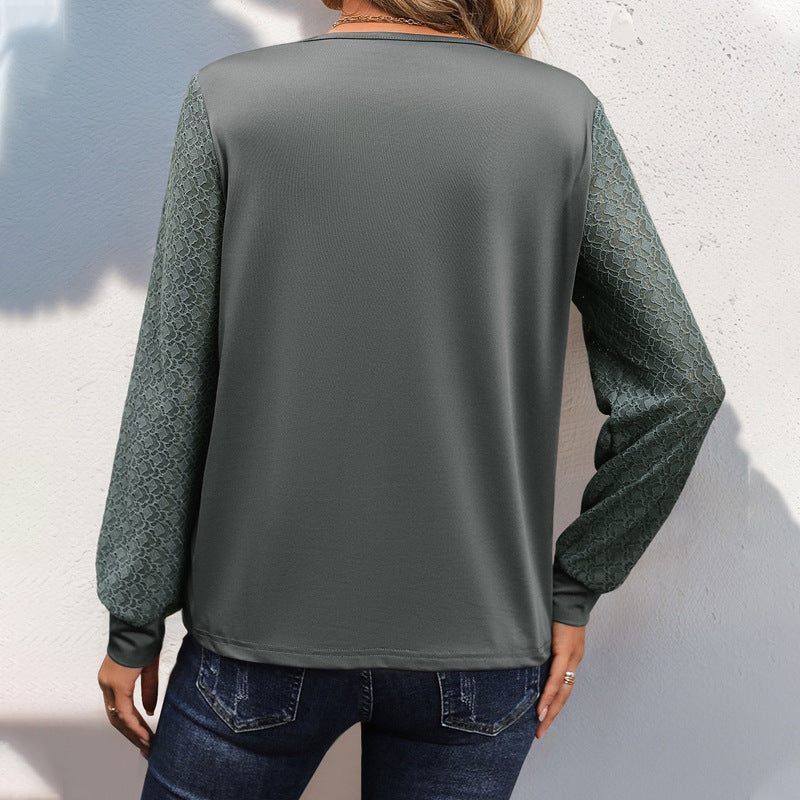 Damen V-Ausschnitt-Longsleeve mit satinähnischem Jersey und halbtransparenten Spitzenärmeln Shop Nory