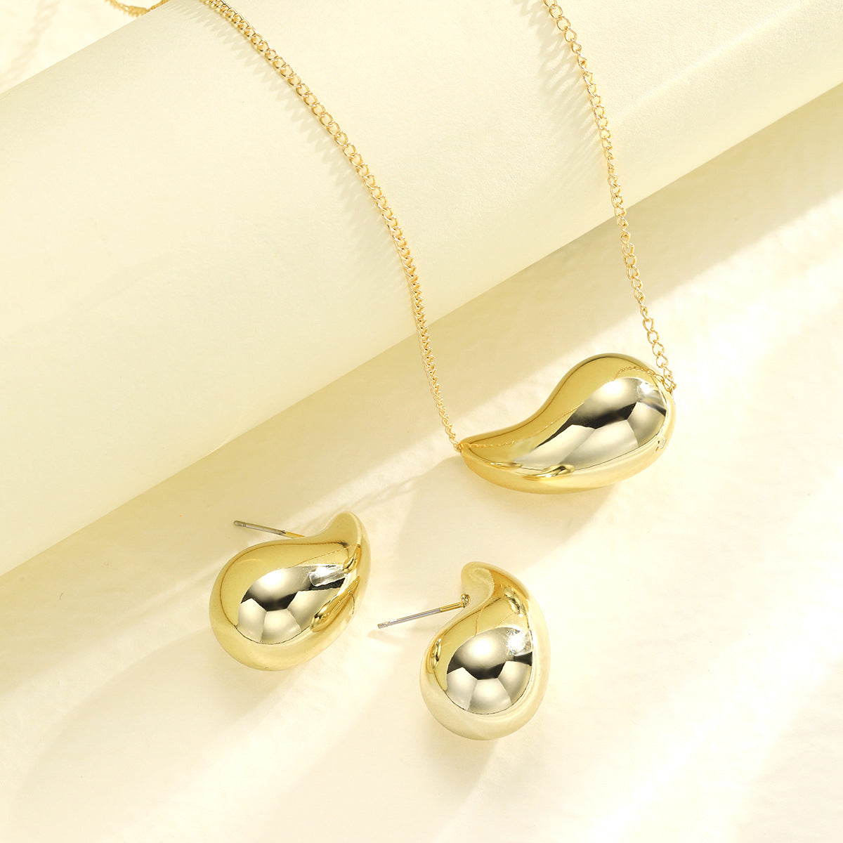 Damen Schmuckset mit eleganten Tropfenanhängern Shop Nory