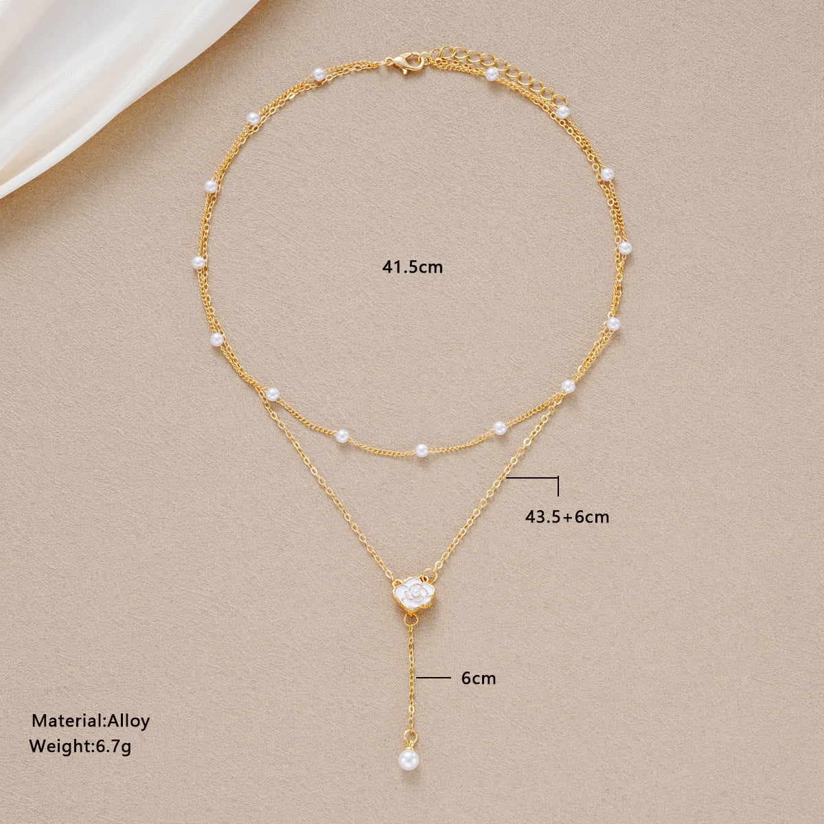 Damen Halskette mit eleganten Perlen- und Blumenakzenten Shop Nory
