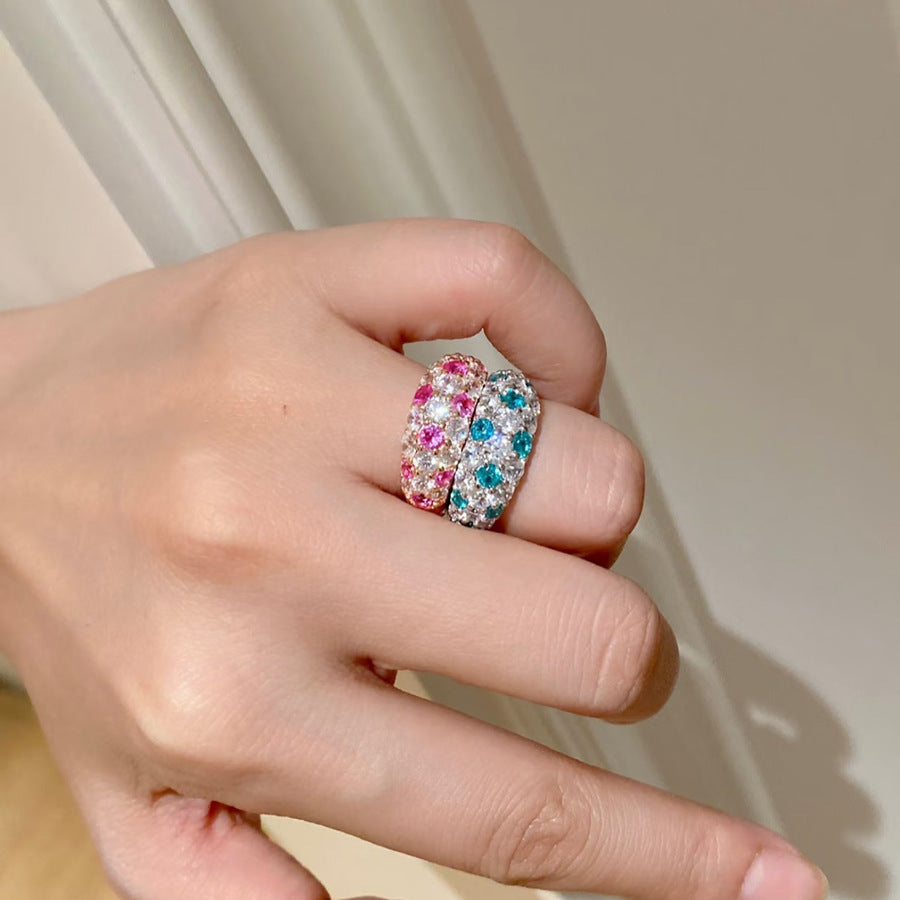 Damen eleganter Ring mit funkelnden Edelsteinen und Zirkonia-Besatz Shop Nory