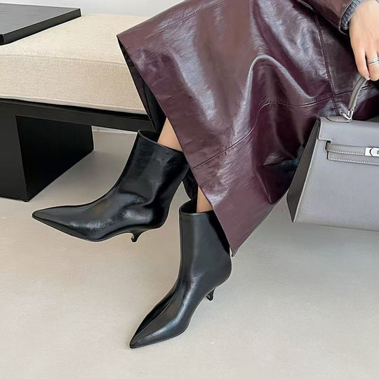 Damen Hochschaftige spitz zulaufende Stiefel aus Glattleder mit schlanker Silhouette Shop Nory