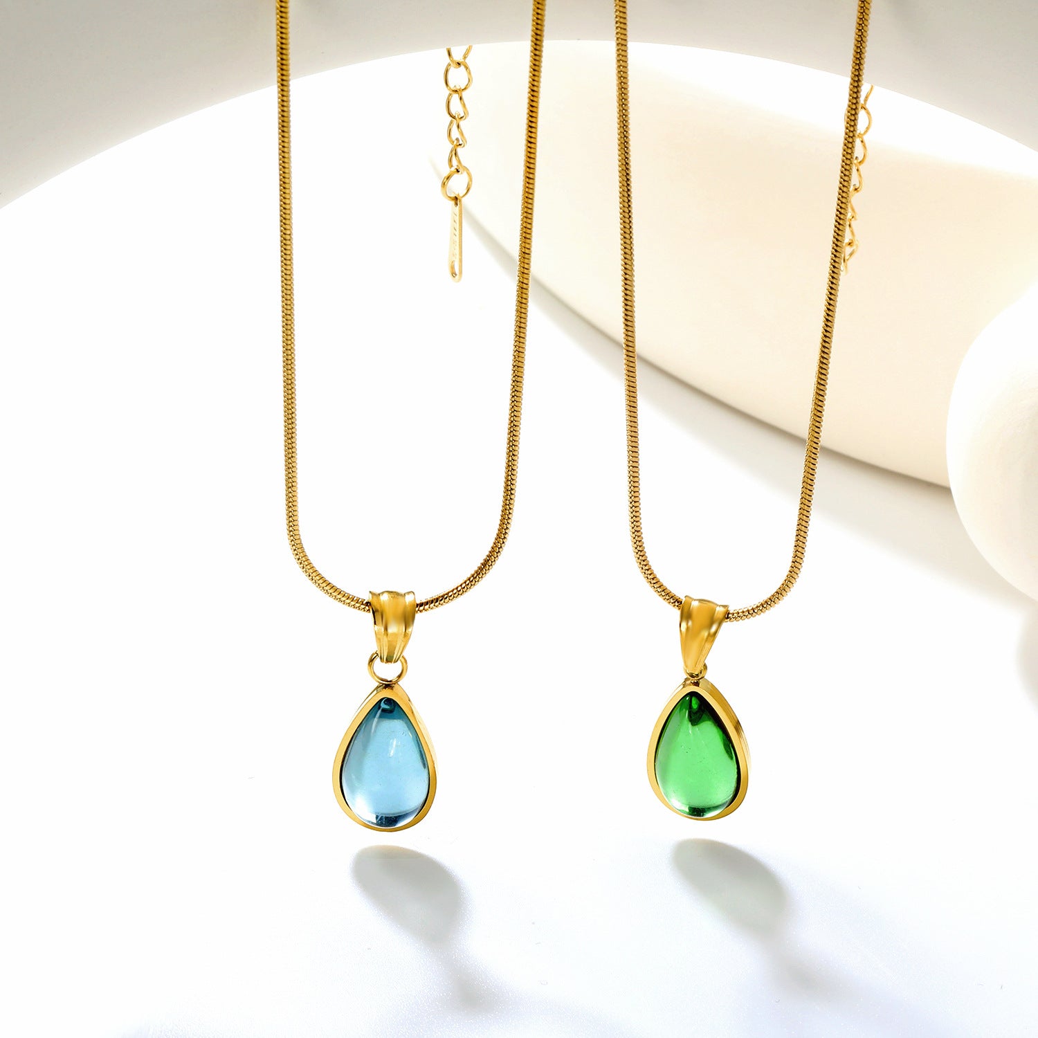 Damen Halskette mit tropfenförmigem Anhänger aus hochwertigem Edelstahl Shop Nory