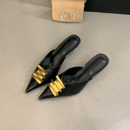 Damen Spitz zulaufende Mule-Pantoletten mit dekorativen goldenen Zierleisten Shop Nory