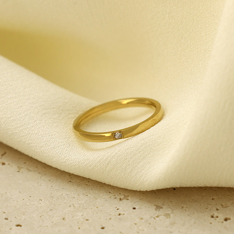 Damen Zierlicher Goldring mit funkelndem Stein Shop Nory