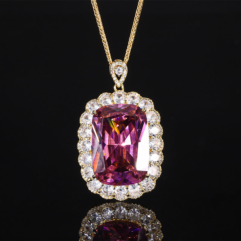 Kissen-Schliff Halo Anhänger Halskette mit Mikro-Pavé Cubic Zirconia und vergoldeter Rope-Kette