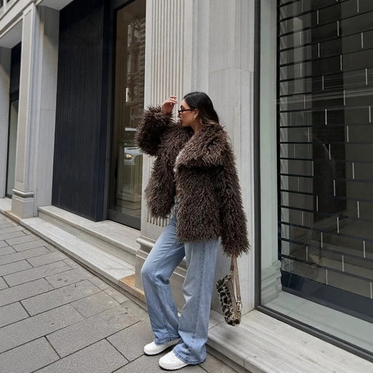 Damen Kurzjacke aus langflorigem Kunstpelz mit voluminösem Schalkragen Shop Nory