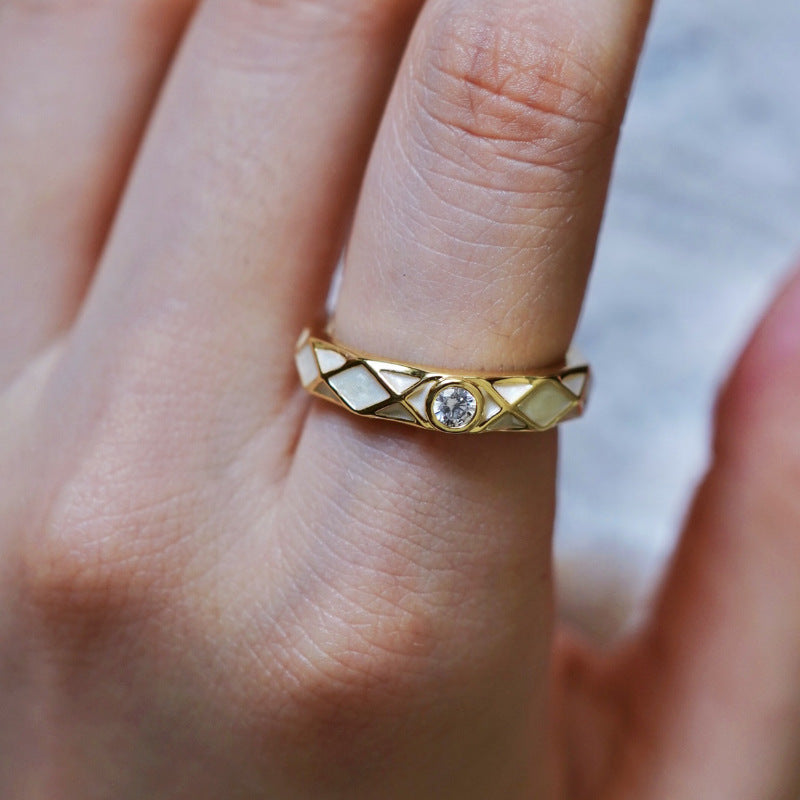 Damenring mit elegantem geometrischen Design und Zirkonia-Shop Nory