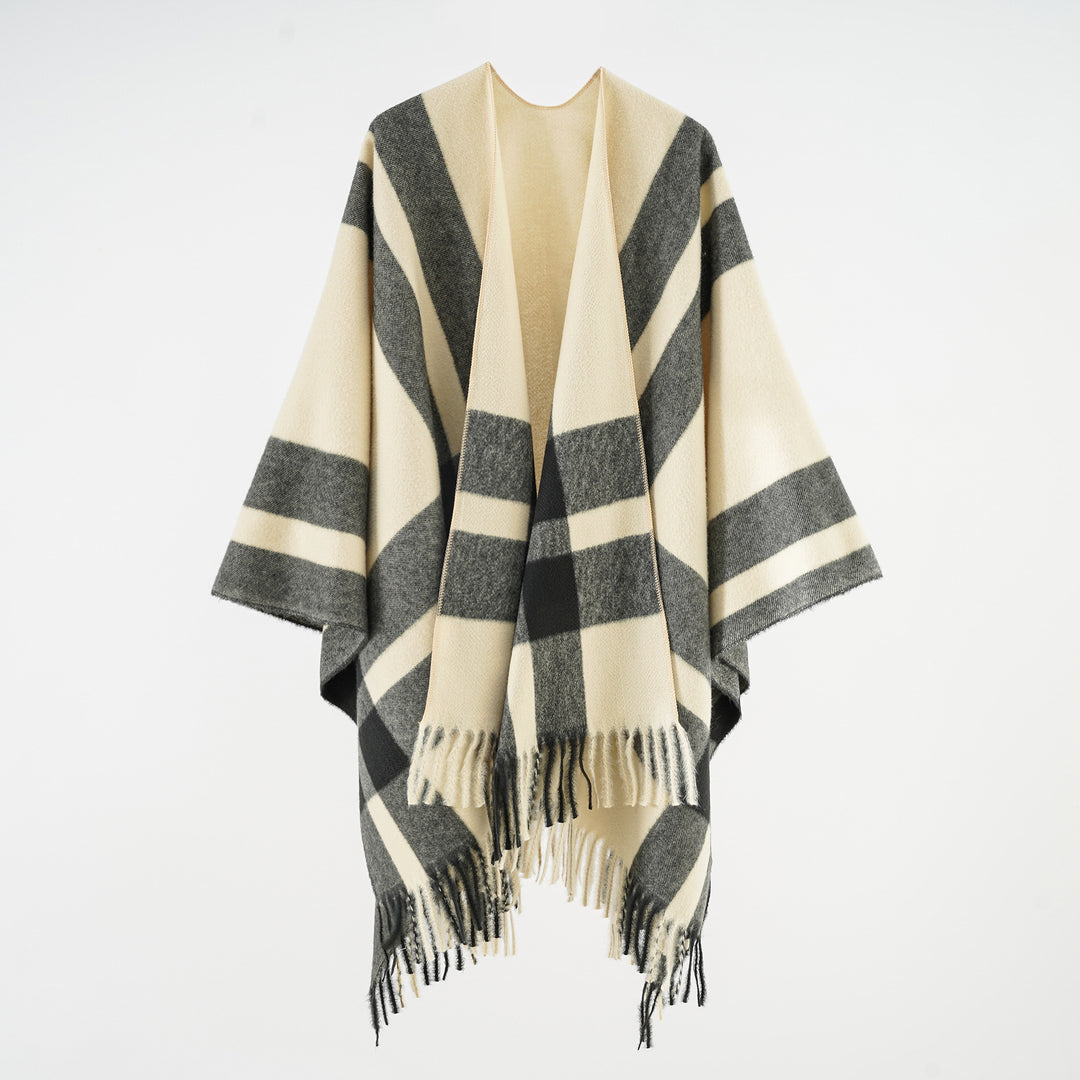 Damen Weichfallender Capeponcho aus Wollmix mit Blockkaro und Fransensaum Shop Nory