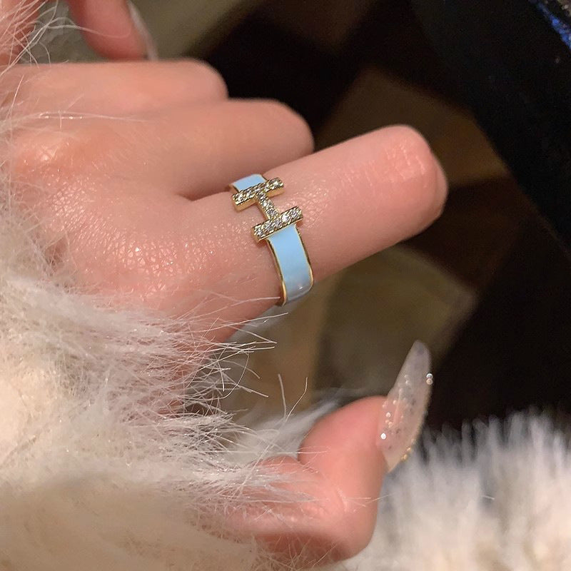 Damen Zierlicher Ring mit modernem Design und funkelnden Akzenten Shop Nory