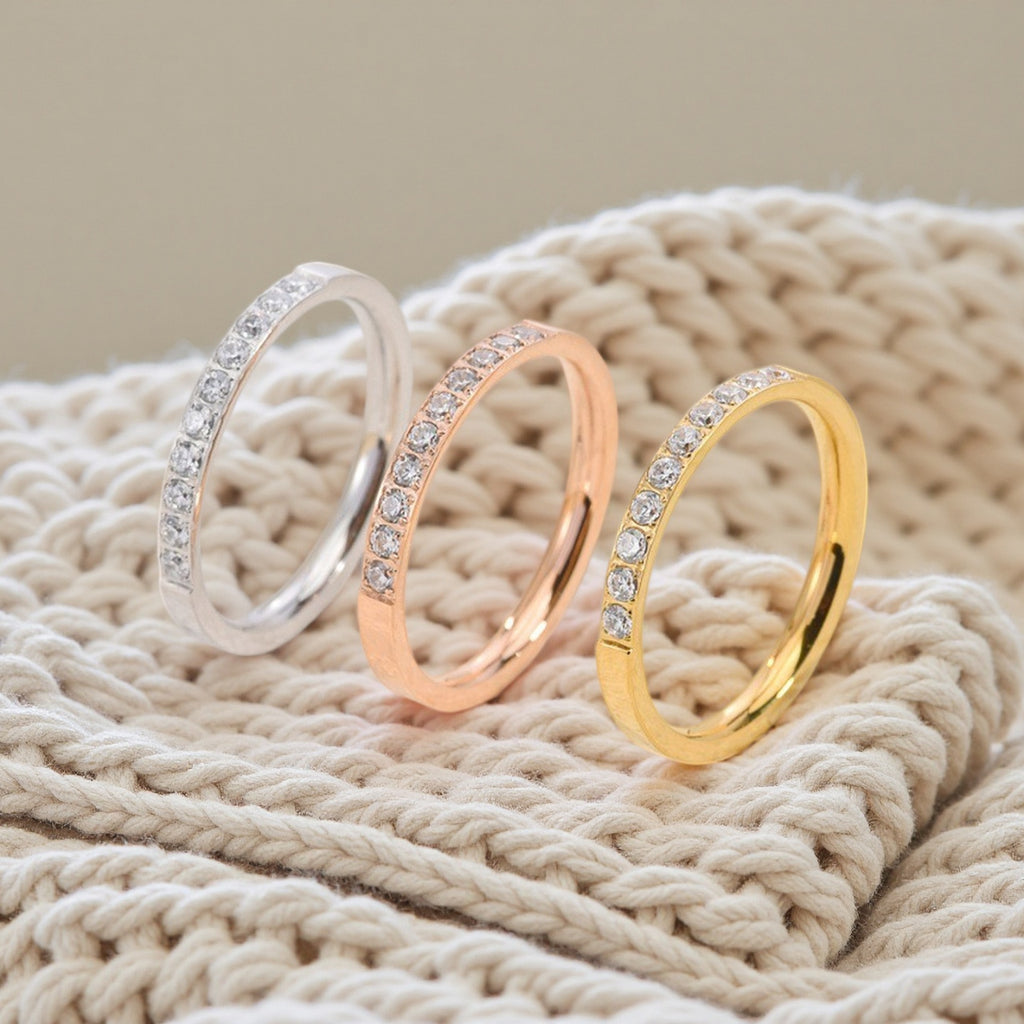 Damen Brillantring mit hochwertigem Zirkonbesatz und zeitlosem Design Shop Nory