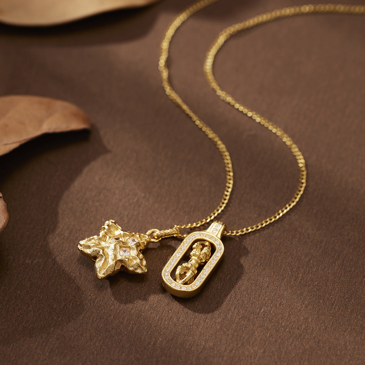 Damen Halskette mit kunstvollem Stern-Anhänger und geschmeidiger Gliederkette Shop Nory