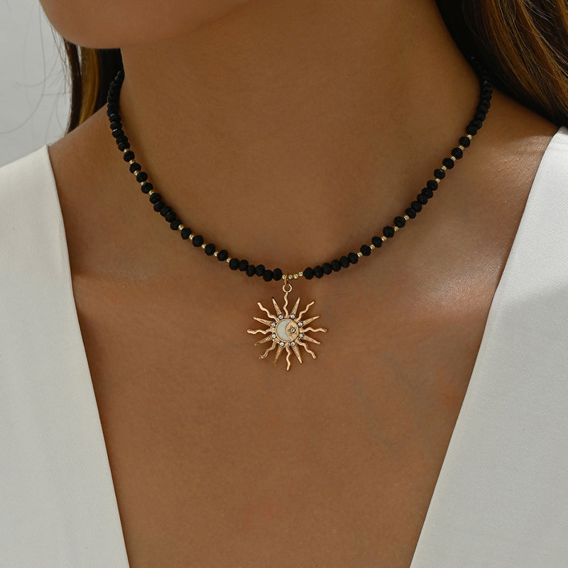 Böhmische Halskette Mit Sonnenanhänger | Shop Nory