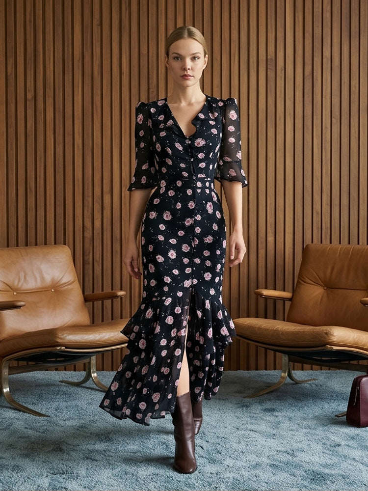 Damen Tailliertes Chiffon-Midikleid mit V-Ausschnitt, dreiviertel Ärmeln und Stufenvolant Shop Nory