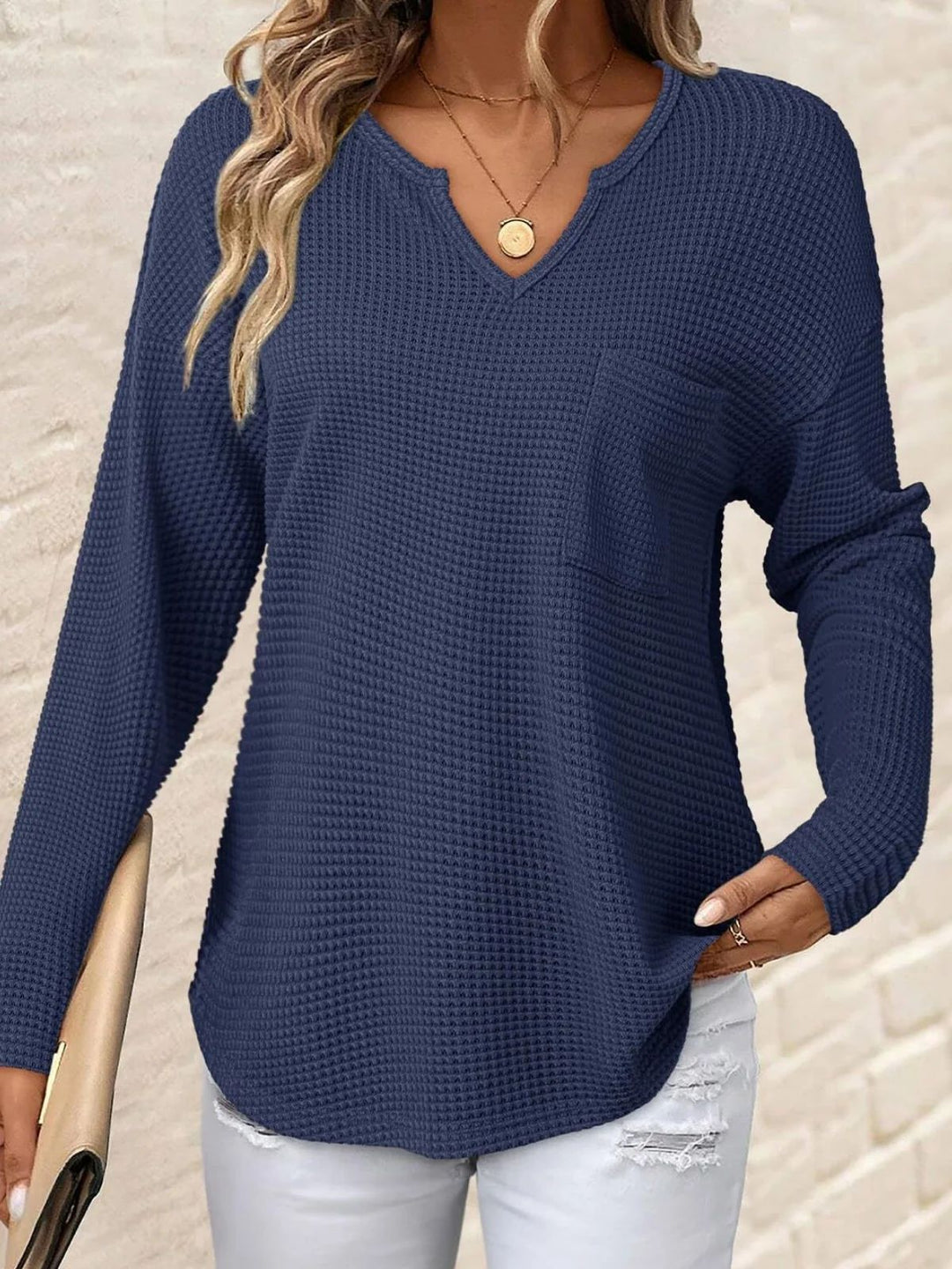 Damen Waffelstrick-Longsleeve mit V-Notch, Brusttasche und legerer Oversize-Passform Shop Nory