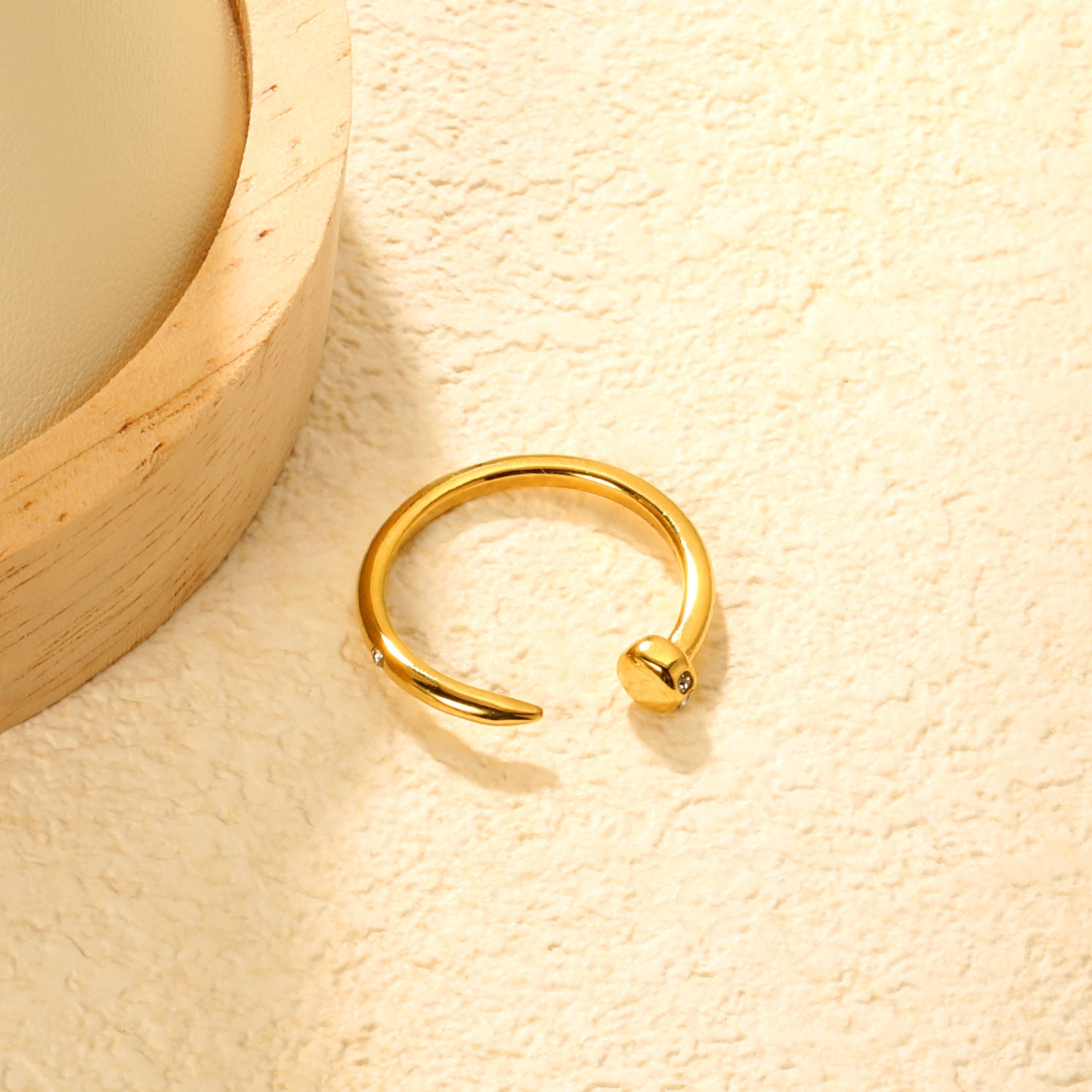 Damen verstellbarer Ring mit funkelndem Kristallakzent Shop Nory