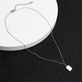 Damen Kette mit graviertem Medaillon und eleganter Gliederung Shop Nory