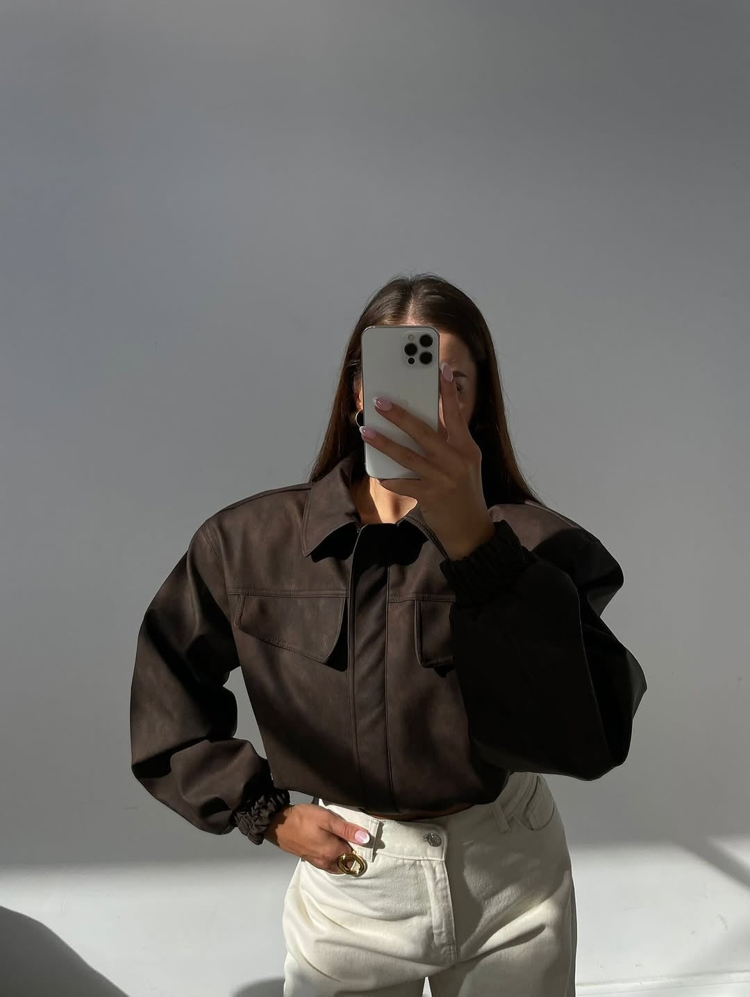 Damen Kurz geschnittene Kunstlederjacke mit aufgesetzten Brusttaschen Shop Nory