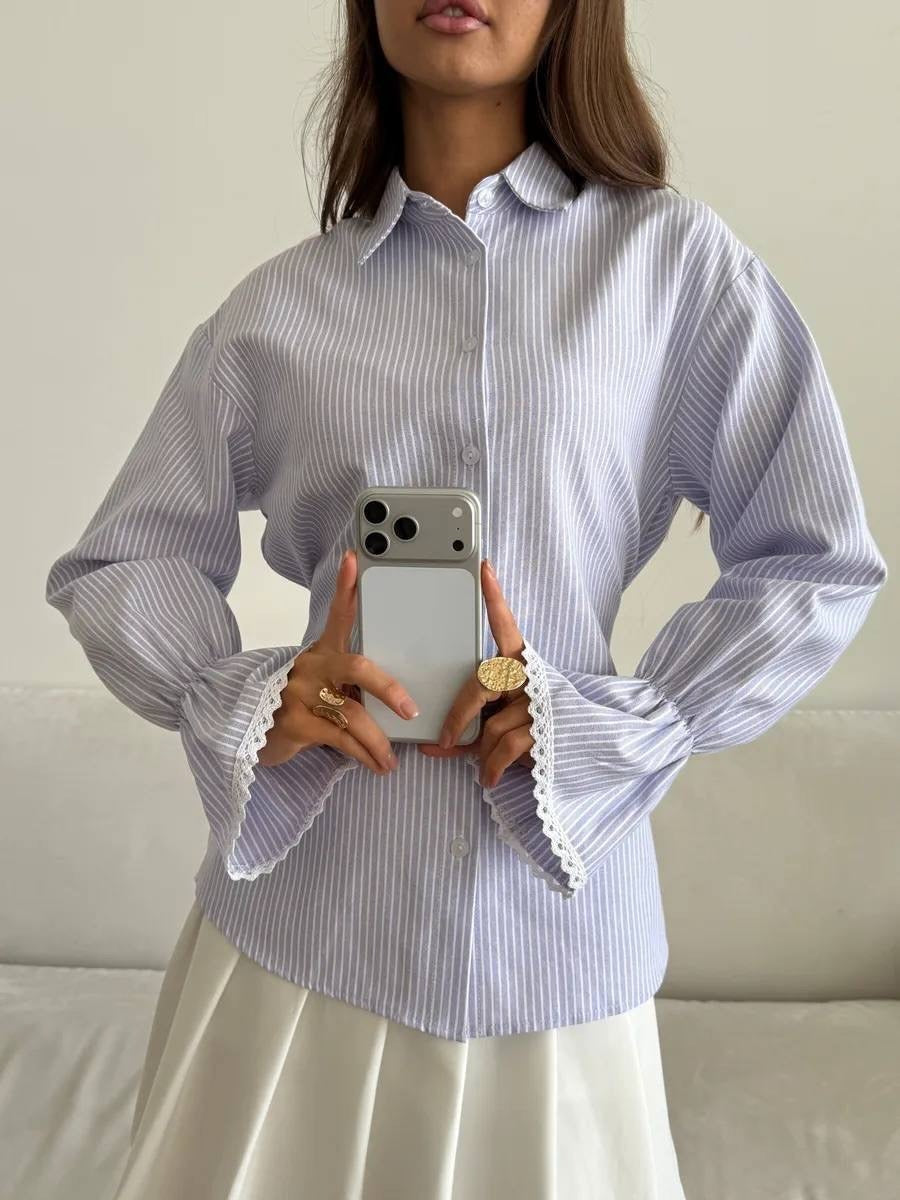 Damen Gestreifte Baumwollbluse mit Spitzenbesatz an Glockenärmeln Shop Nory