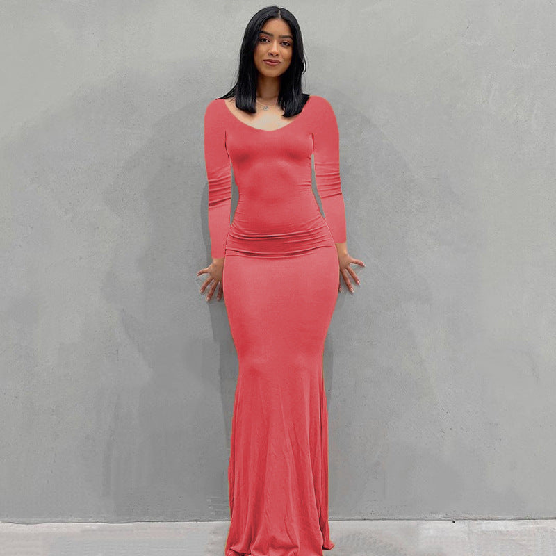 Damen Körperbetontes Maxi‑Jerseykleid mit taillierter Drapierung, langen Ärmeln und ausgestelltem Saum Shop Nory