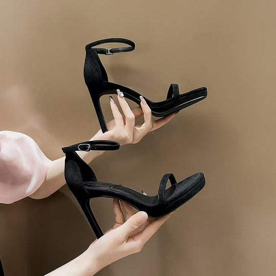 Damen Riemchen-Sandaletten mit hohem Stiletto-Absatz und Knöchelriemen Shop Nory