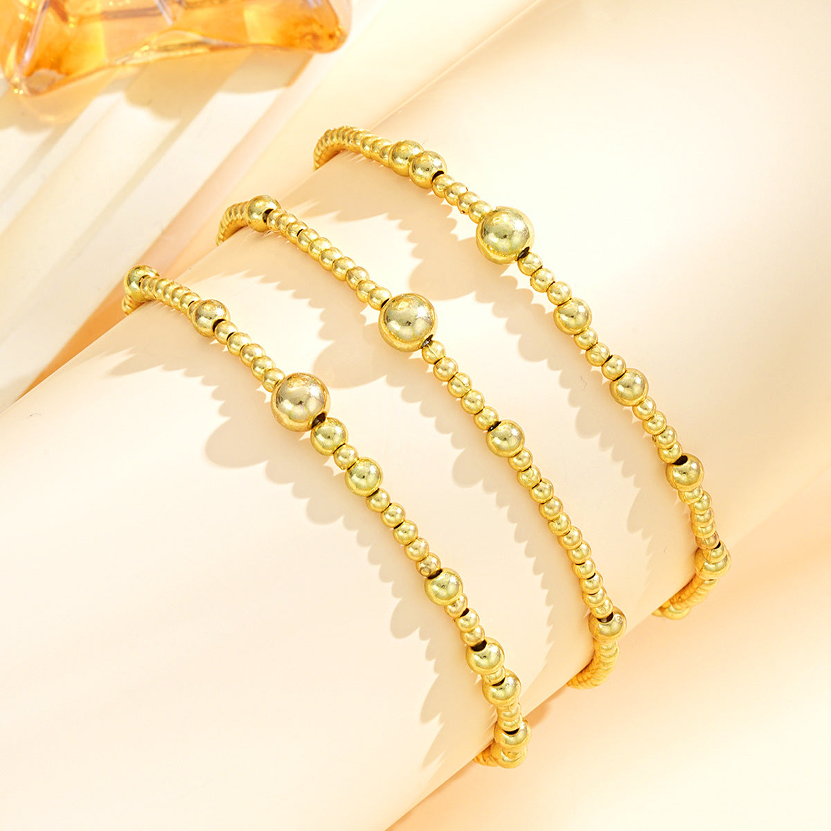 Damen Armreif-Set mit eleganten Kugeldetails Shop Nory
