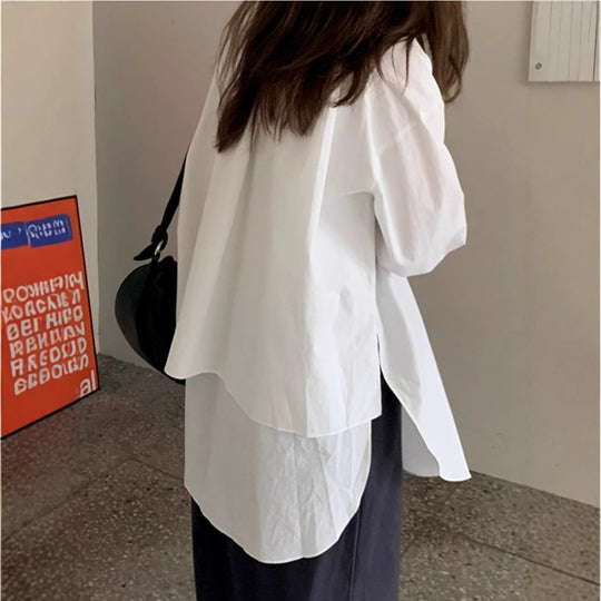 Damen Oversize-Lagenbluse mit verlängertem Rückenteil, Seitenschlitzen und kastiger Passform Shop Nory