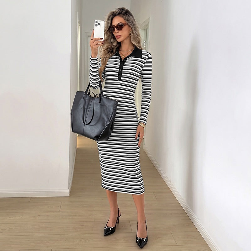 Damen Gestreiftes Bodycon-Midikleid mit Polokragen und Henley-Knopfleiste Shop Nory