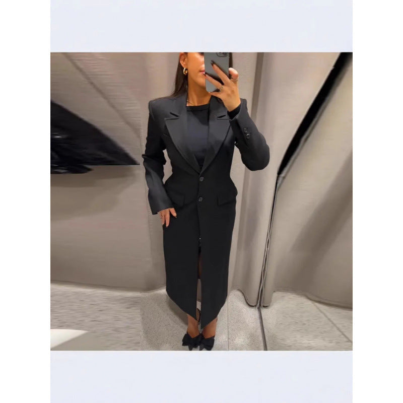 Damen Eleganter Longblazer mit schmaler Silhouette und klassischen Details