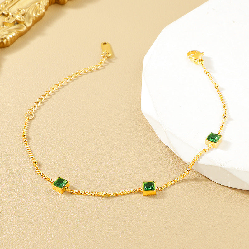 Damen filigranes Armband mit quadratischen Edelsteinen Shop Nory