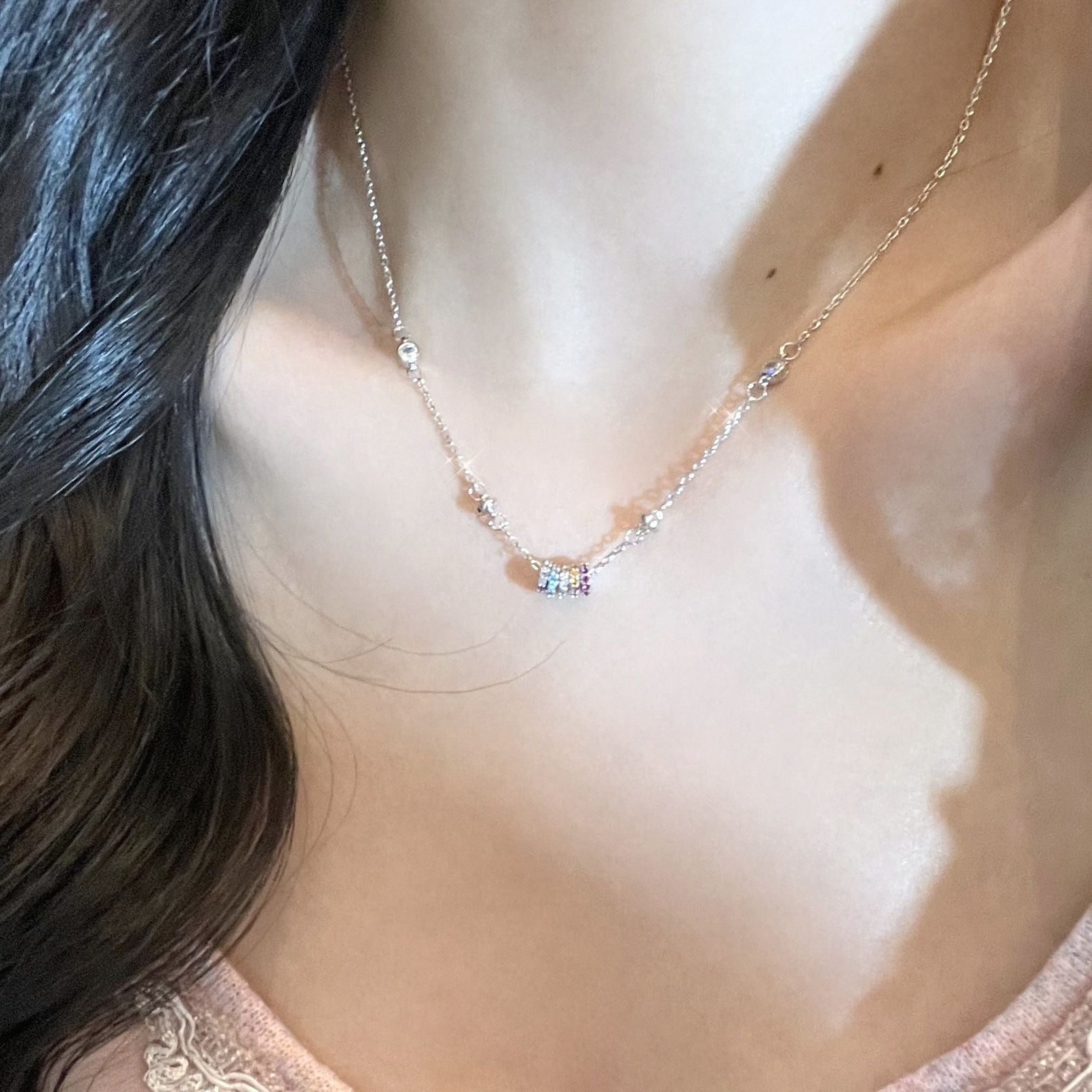 Damen glamouröse Halskette mit bunten Zirkonia-Elementen Shop Nory