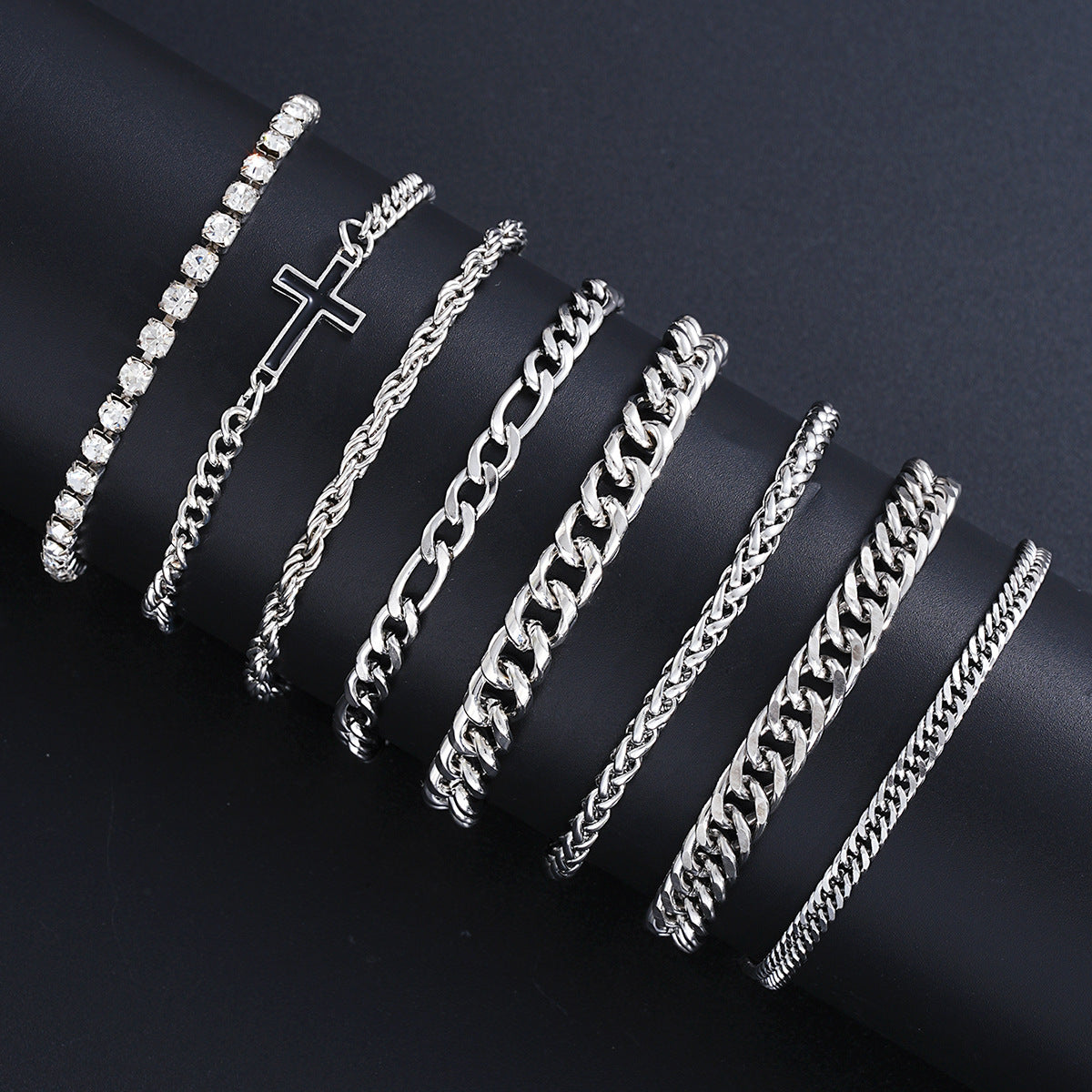 Damen Armreif-Set mit eleganten und stilvollen Glieder- Designs Shop Nory